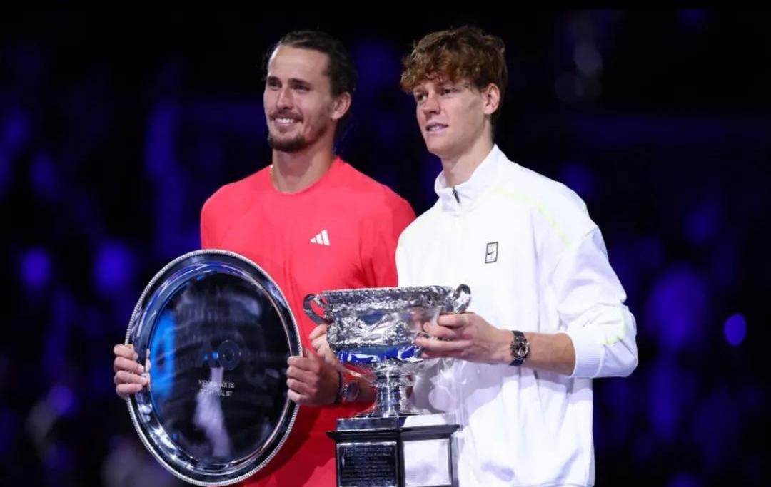 澳大利亚网球队鏖战意大利网球队,兹维列夫关键制胜 澳大利亚网球队鏖战意大利网球队,兹维列夫关键制胜