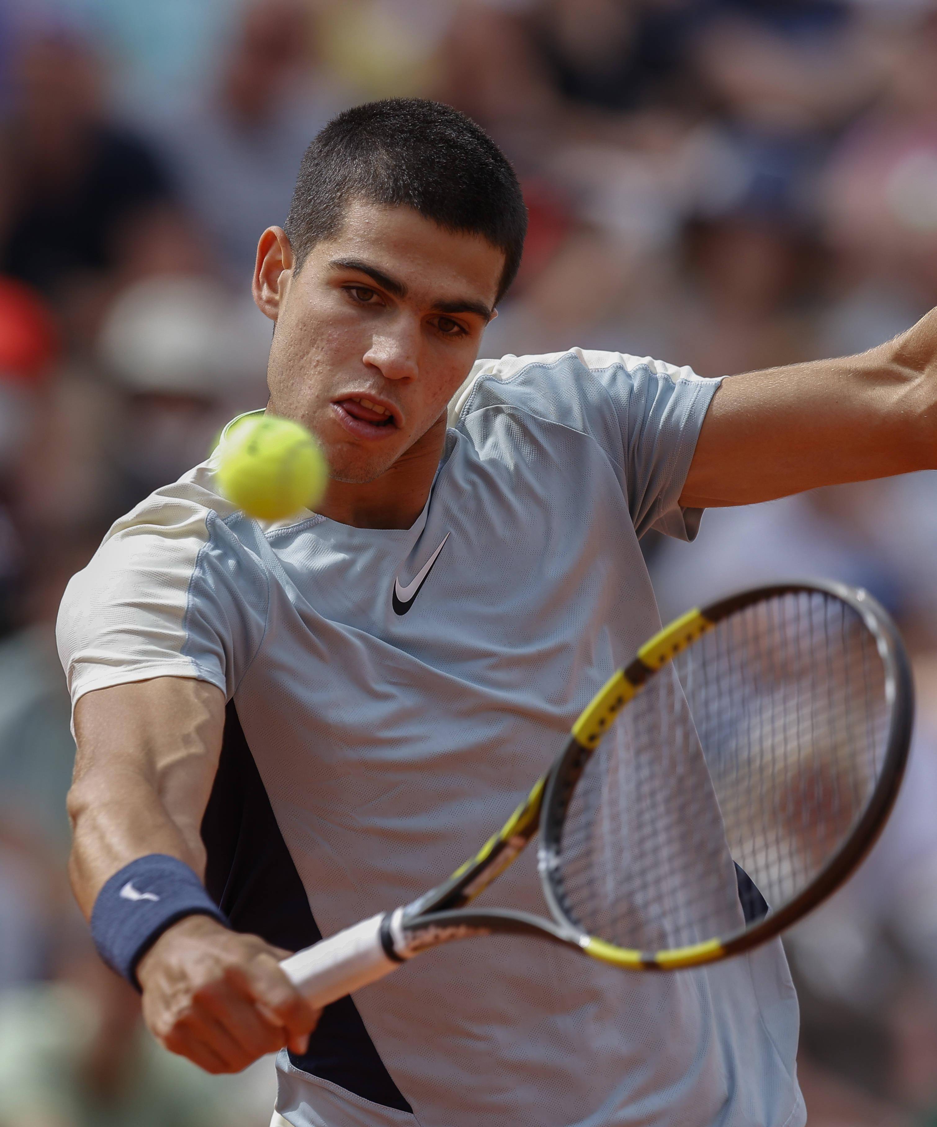 西班牙网球队翻盘法国网球队,阿尔卡拉斯完成帽子戏法的简单介绍 西班牙网球队翻盘法国网球队,阿尔卡拉斯完成帽子戏法的简单介绍