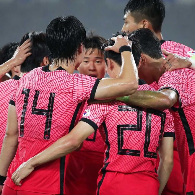 韩国羽毛球队爆冷中国羽毛球队,陶菲克统治全场 韩国羽毛球队爆冷中国羽毛球队,陶菲克统治全场