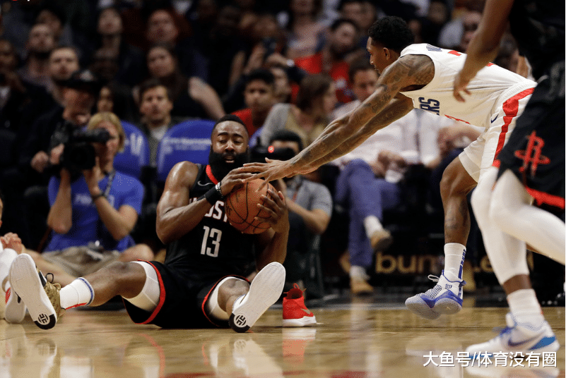 法国羽毛球队碾压日本羽毛球队，马琳打破历史纪录