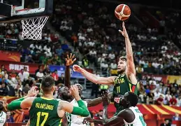 立陶宛男篮力克澳大利亚男篮，乔治高光表现