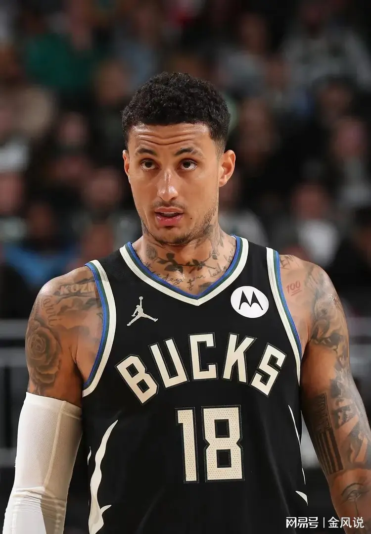 关于雄鹿完胜篮网，凯尔·库兹马高光表现的信息