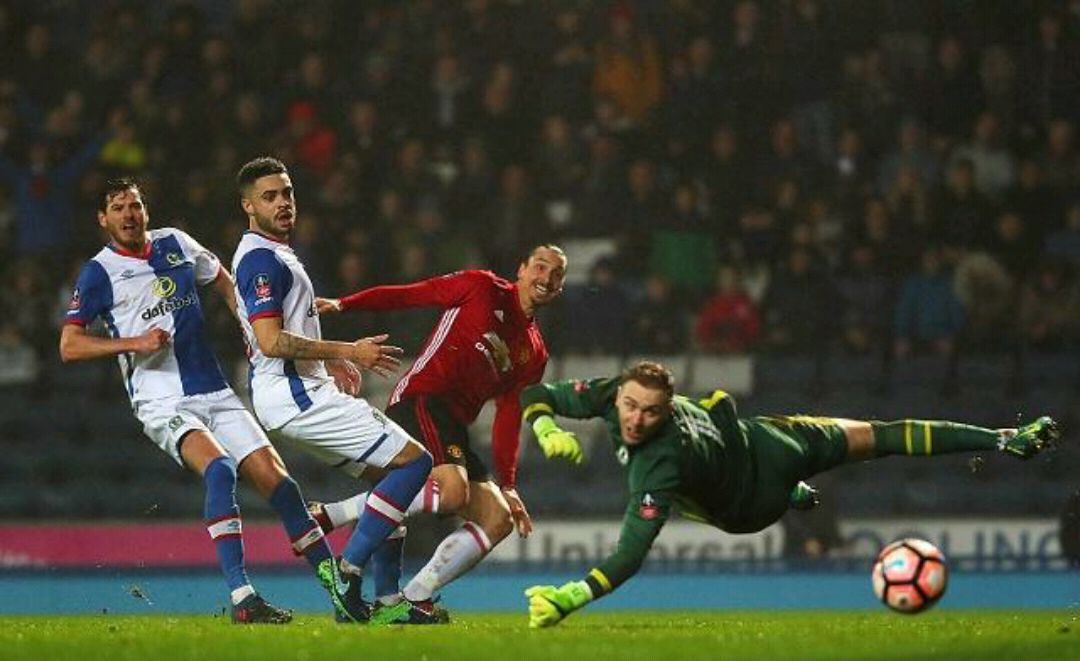 曼联力克德国，伊布统治全场