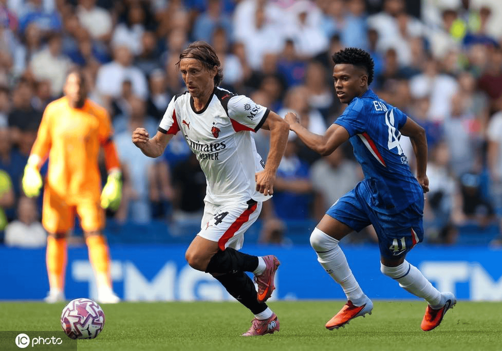 葡萄牙轻取AC米兰，莫德里奇惊艳四座