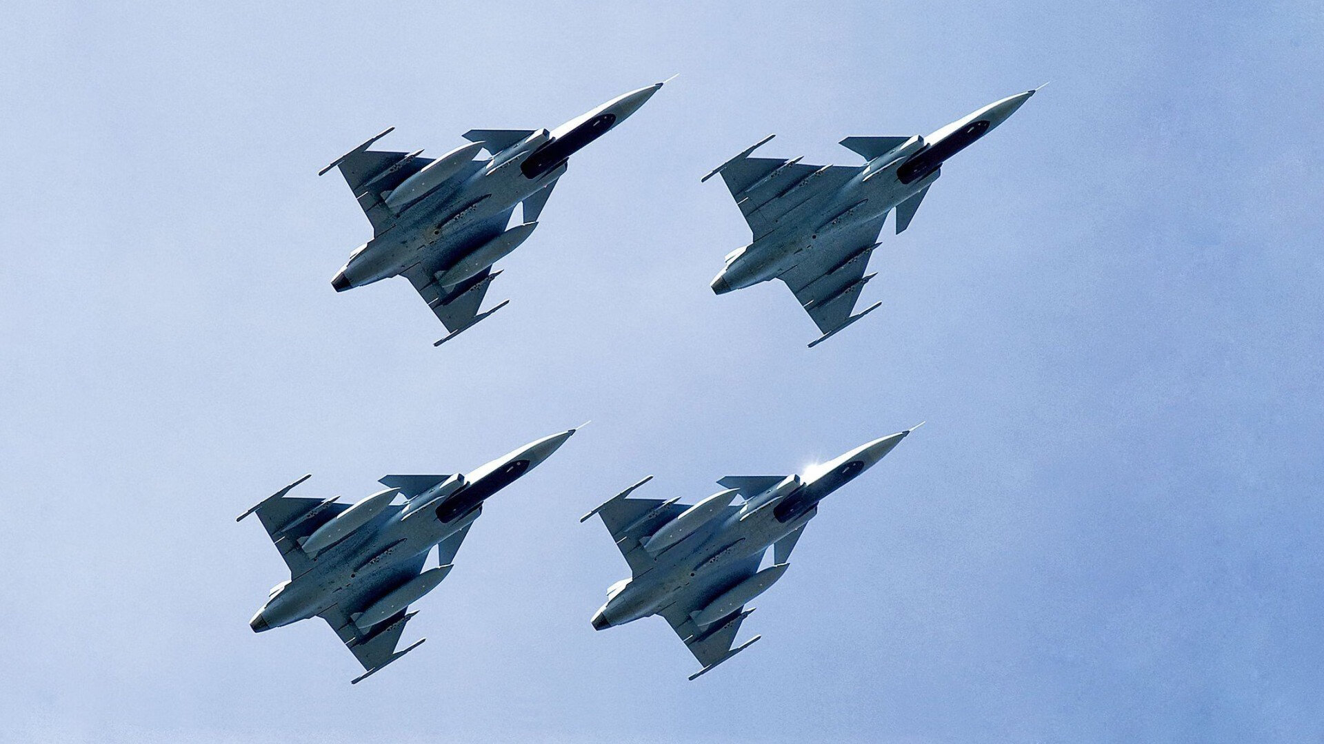 窒息式防守撕裂活塞铁壁,克莱37分火力全开助爵士强势晋级