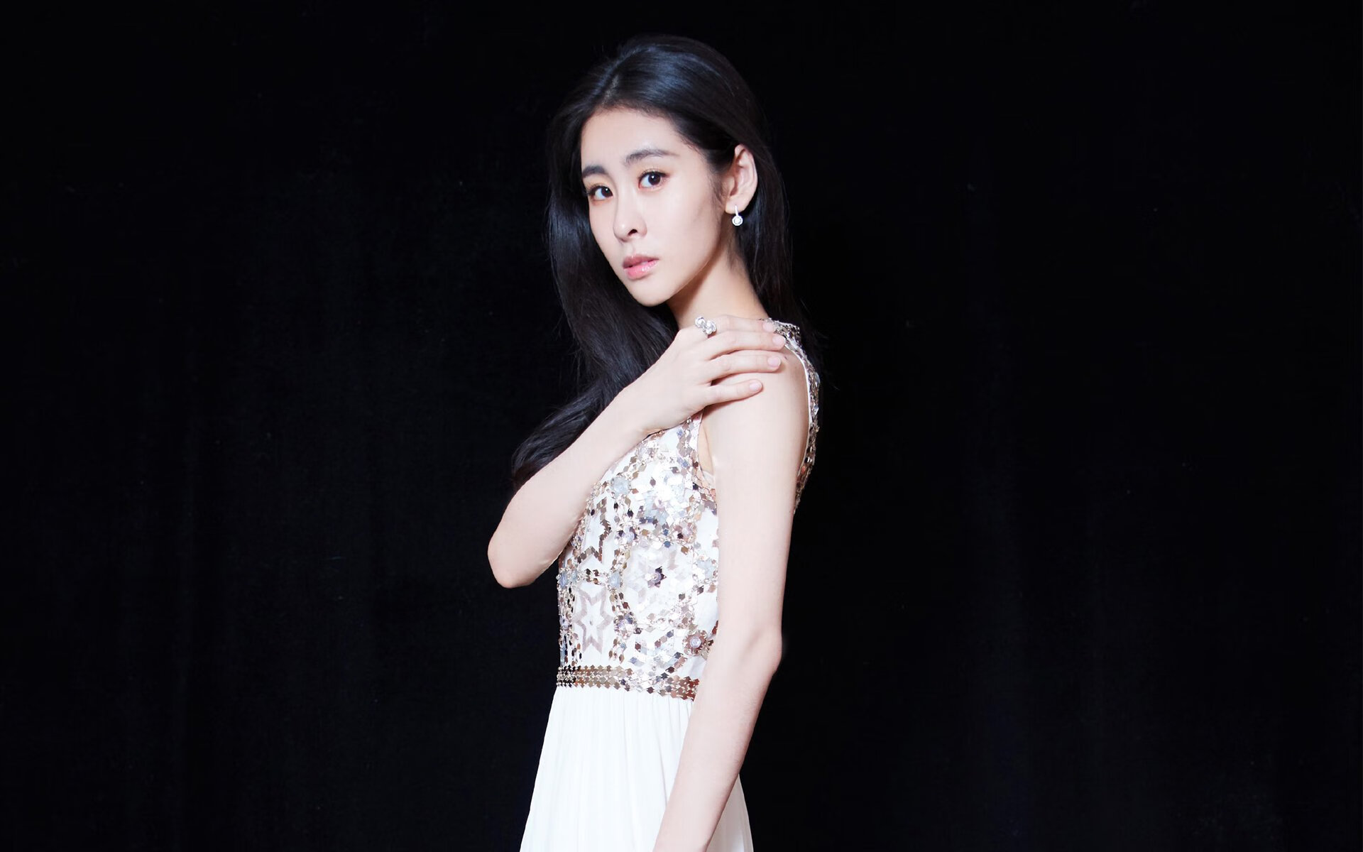 蓝军慈善赛首秀，哈兰德帽子戏法征服大洋洲